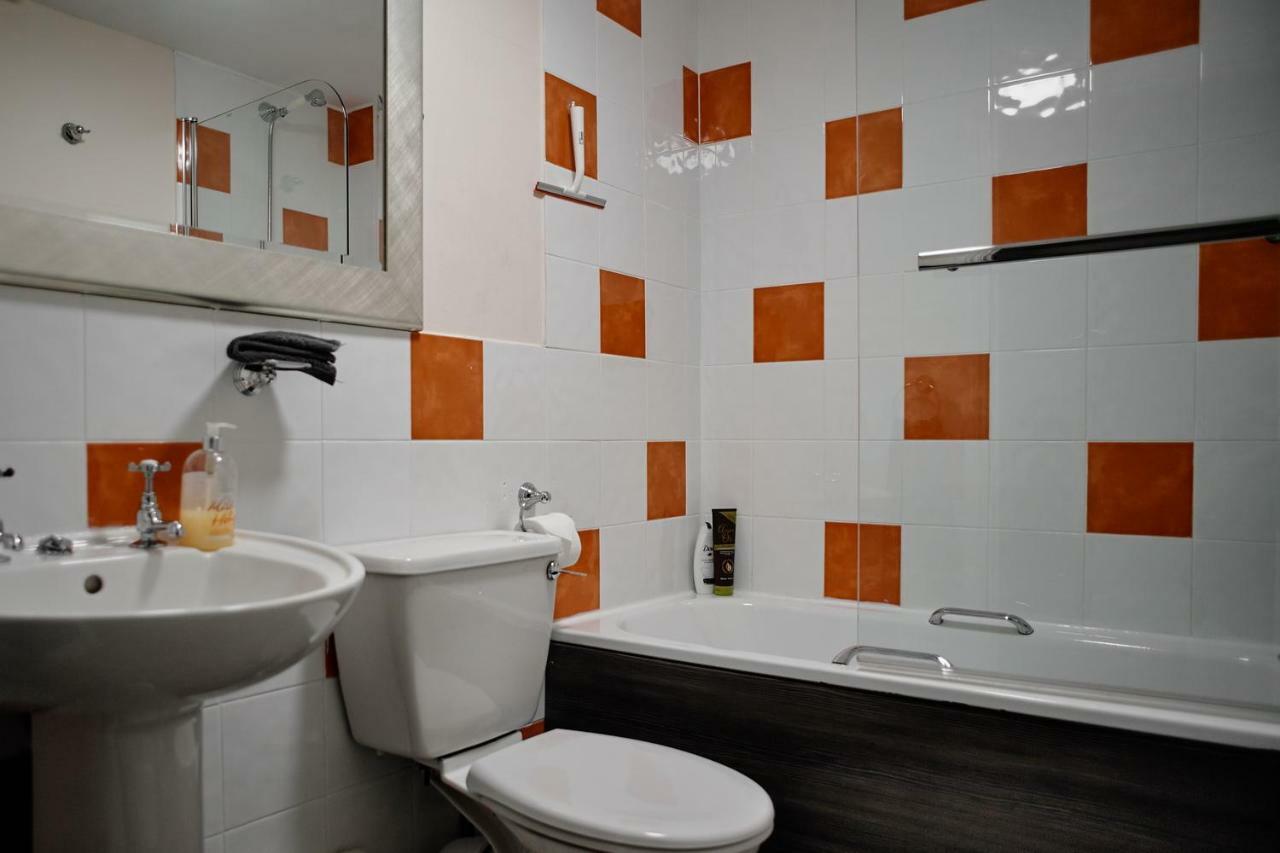 בריסטול Central Located Two Bedroom Suite מראה חיצוני תמונה